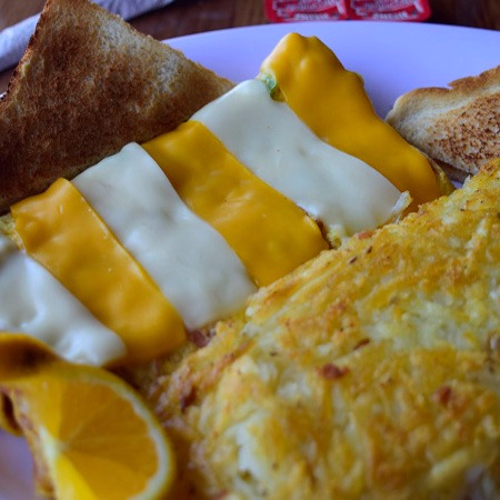 Combo Cheese Omelette + Café Americano o Agua