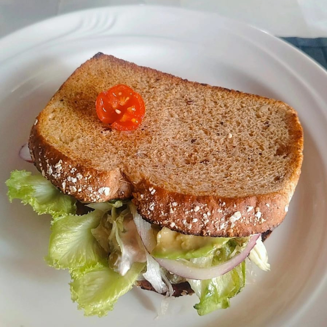 SANDWICH DE ATUN