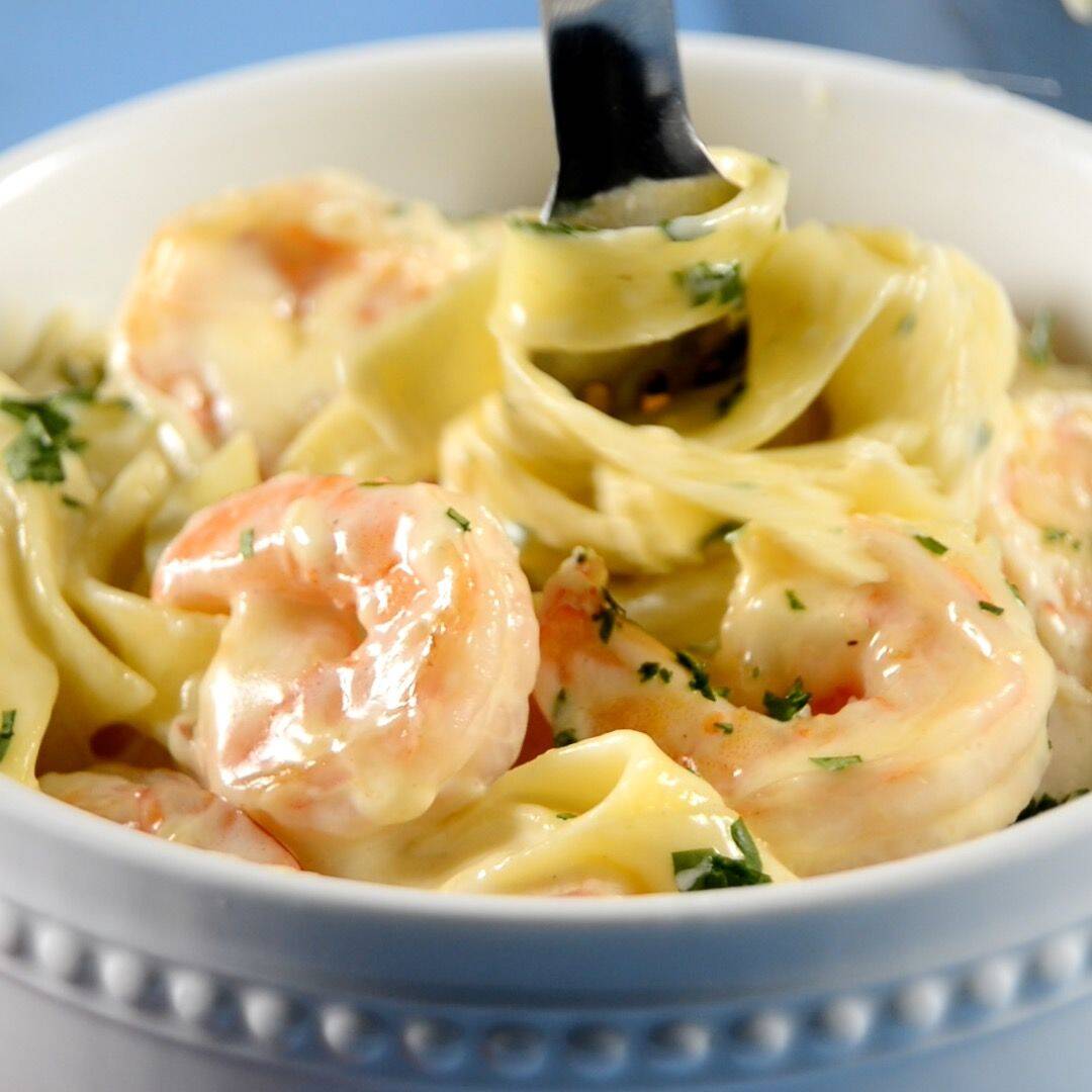 Espagueti con Camarones en Salsa Alfredo/Boloñesa