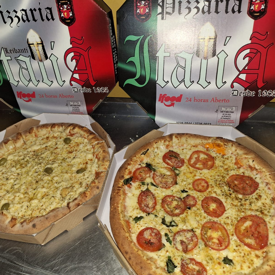 ESCOLHA SUAS PIZZAS ENTRO DAS OPÇOES E GANHE AUTOMATICO UM REFRIGERANTE GRATIS
MASSA 100% ITALIANA FEITA COM FERMENTAÇÃO LENTA
MOLHO ARTESANAL A MODA ITALIANO
TODOS NOSSOS INGREDIENTES SÃO DE ALTA QUALIDADE
Cada pizza é preparada na hora com ingredientes cuidadosamente selecionados para entregar qualidade, muito recheio e uma experiência irresistível em cada fatia.
Trabalhamos com ingredientes de alta qualidade e seguimos rigorosamente as normas de higiene e segurança alimentar, em conformidade com as exigências dos órgãos competentes.
pizza artesanal - 3 pizzas - pizza 8 fatias - combo trem - refrigerante 2 litros grátis - massa artesanal - fermentação natural - farinha italiana tipo 00 - molho italiano fresco - tomates selecionados - azeite extravirgem - orégano italiano - pizza delivery - mussarela - calabresa - portuguesa - marguerita - quatro queijos - frango com Catupiry Original - bacon - peito de peru - lombo - palmito - cheddar - chocolate - Oreo - doce de leite - pizza salgada - pizza doce - almoço - jantar - promoção piz