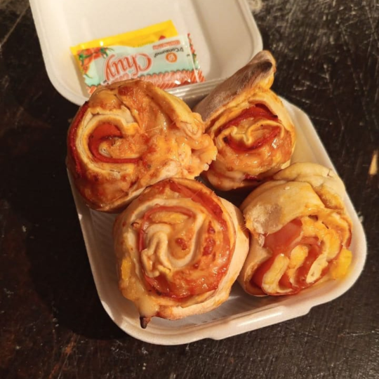 ORDEN 4 ROLLITOS DE PIZZA