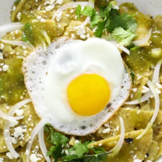 Chilaquiles con Huevo