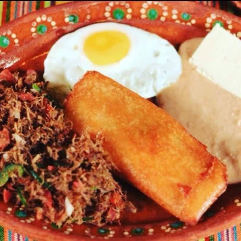Pa`l Patròn (Machaca, Tamal y Huevo)