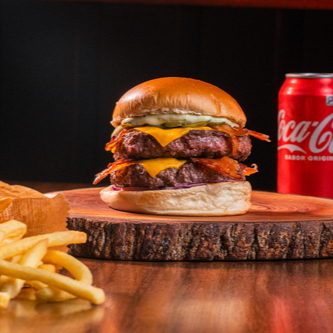 Escolha seu Burguer, vem acompanhado de Batata e uma Bebida
Atenção: Escolha Seu Burguer para saber o valor final.