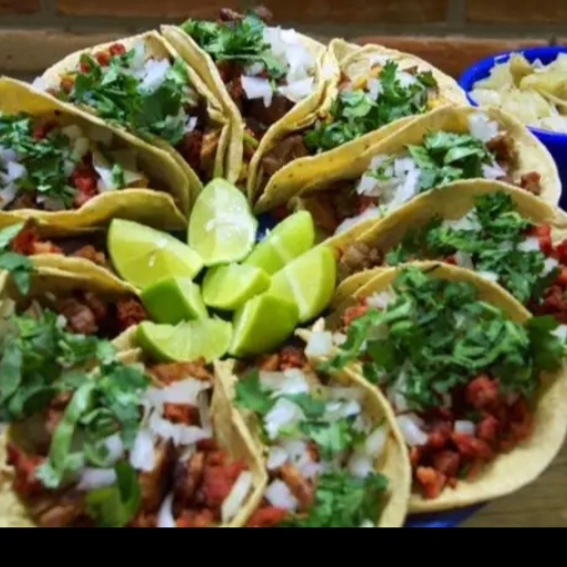 Tacos al pastor a 2x1