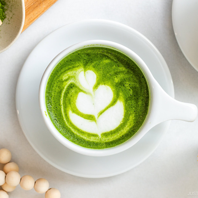 Matcha Latte Caliente 12 Oz
