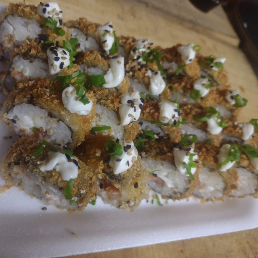 Escolha seu sabor salmão, camarão ou kani e nos informe na observação só pode ser até 2 sabores! São 20 peças