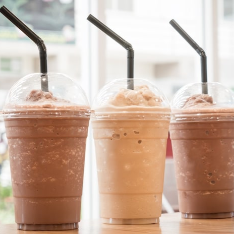 2 Frappés (1 Moka y 1 Chocolate Premium)