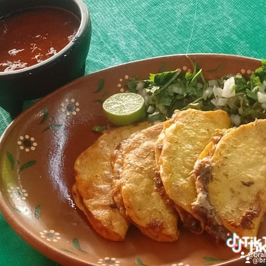 QUESABIRRIAS DE MAIZ