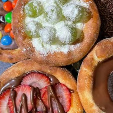 Nesse combo você pode escolher 5 unidades das nossas maravilhosas esfihas doces diversificadas