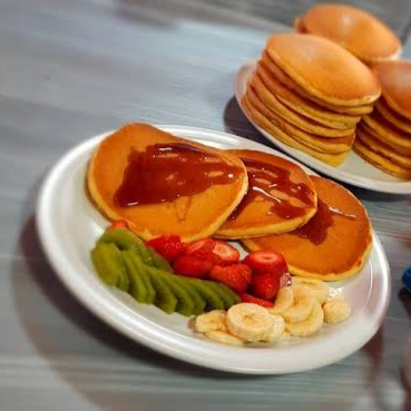 3 Hot Cakes con Fruta