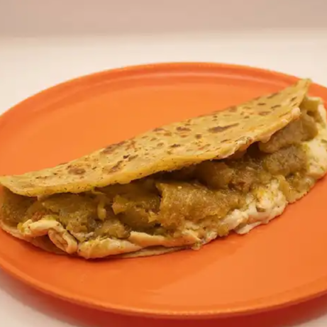 Quesadilla Chicharrón en Salsa Verde