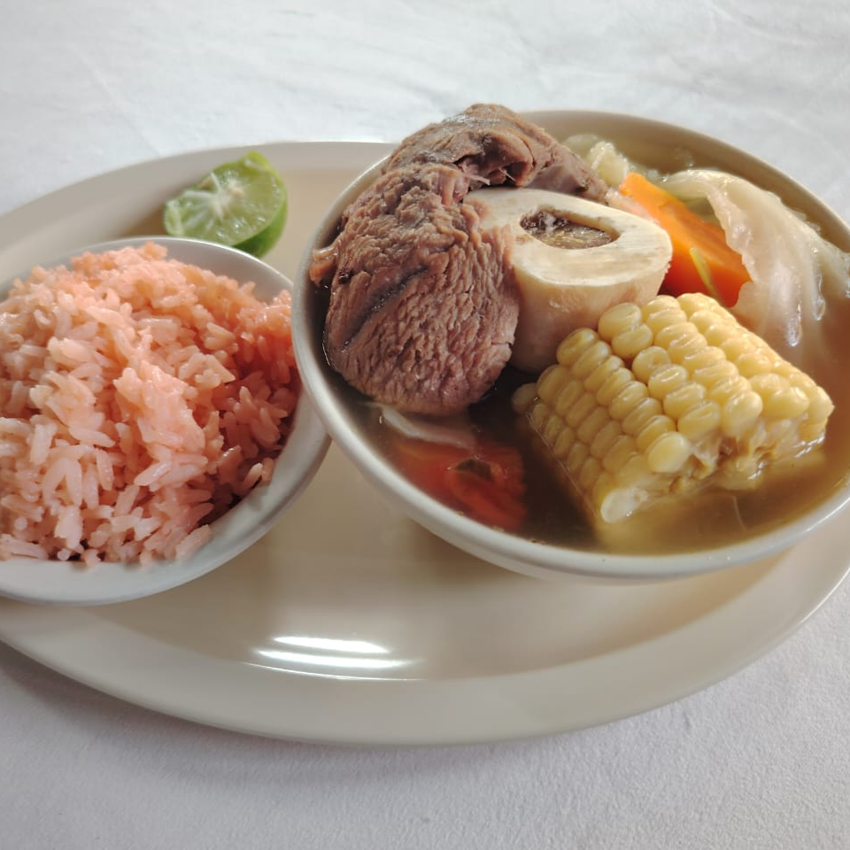 Caldo de Res Mediano
