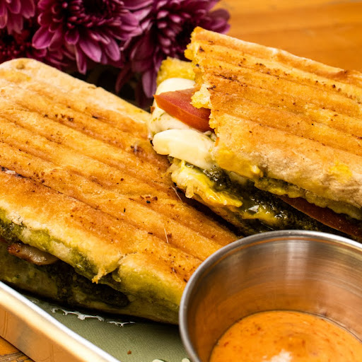 Panini De Pesto