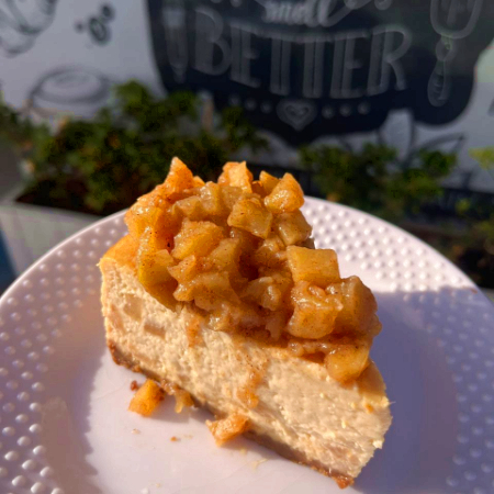 Rebanada de Cheesecake Manzana-Canela