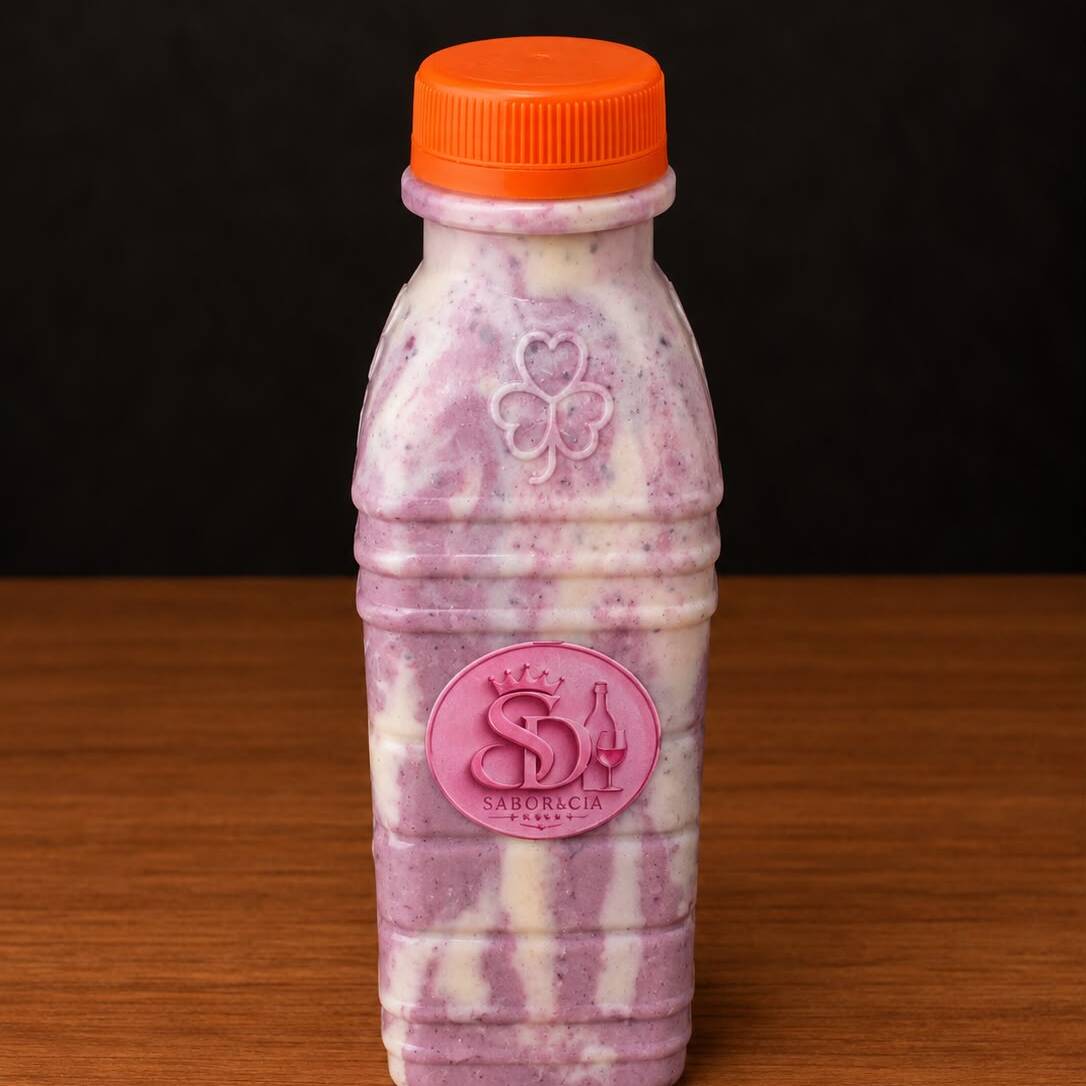 A combinação perfeita entre a cremosidade do açaí e o toque cítrico e refrescante do maracujá. Uma batida gelada, equilibrada e cheia de sabor, com o doce na medida certa e um aroma irresistível. Ideal para quem busca uma bebida tropical, refrescante e deliciosa para qualquer momento.