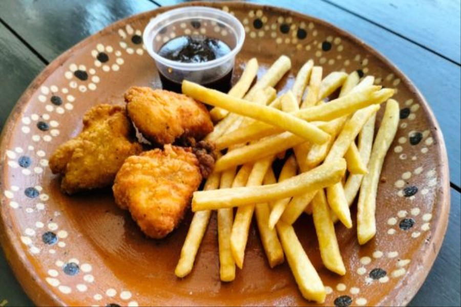 NUGGET CON PAPAS FRITAS