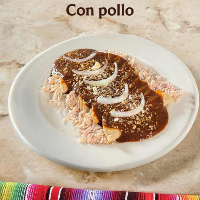 Enmoladas con Pollo (4 piezas)