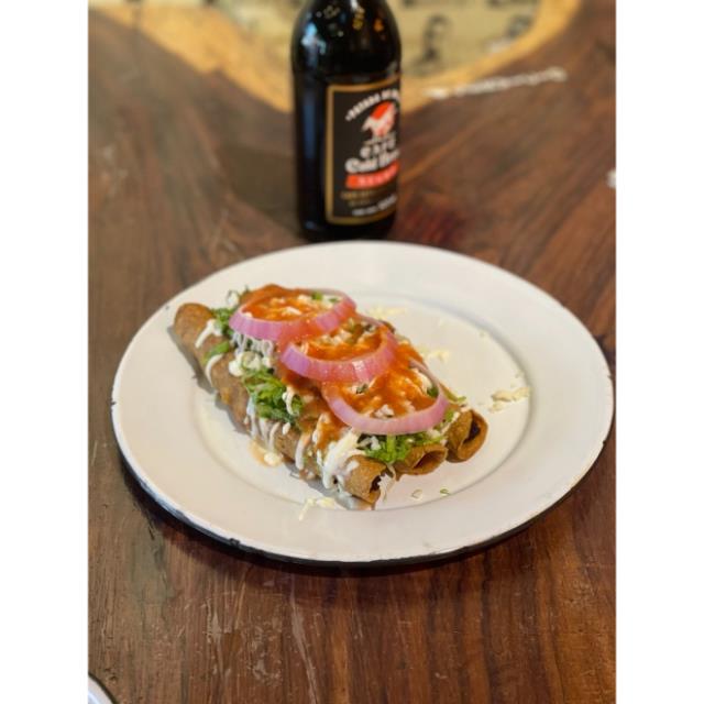 FLAUTAS DE POLLO