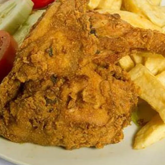 2 Piezas Piernas + Papas Fritas