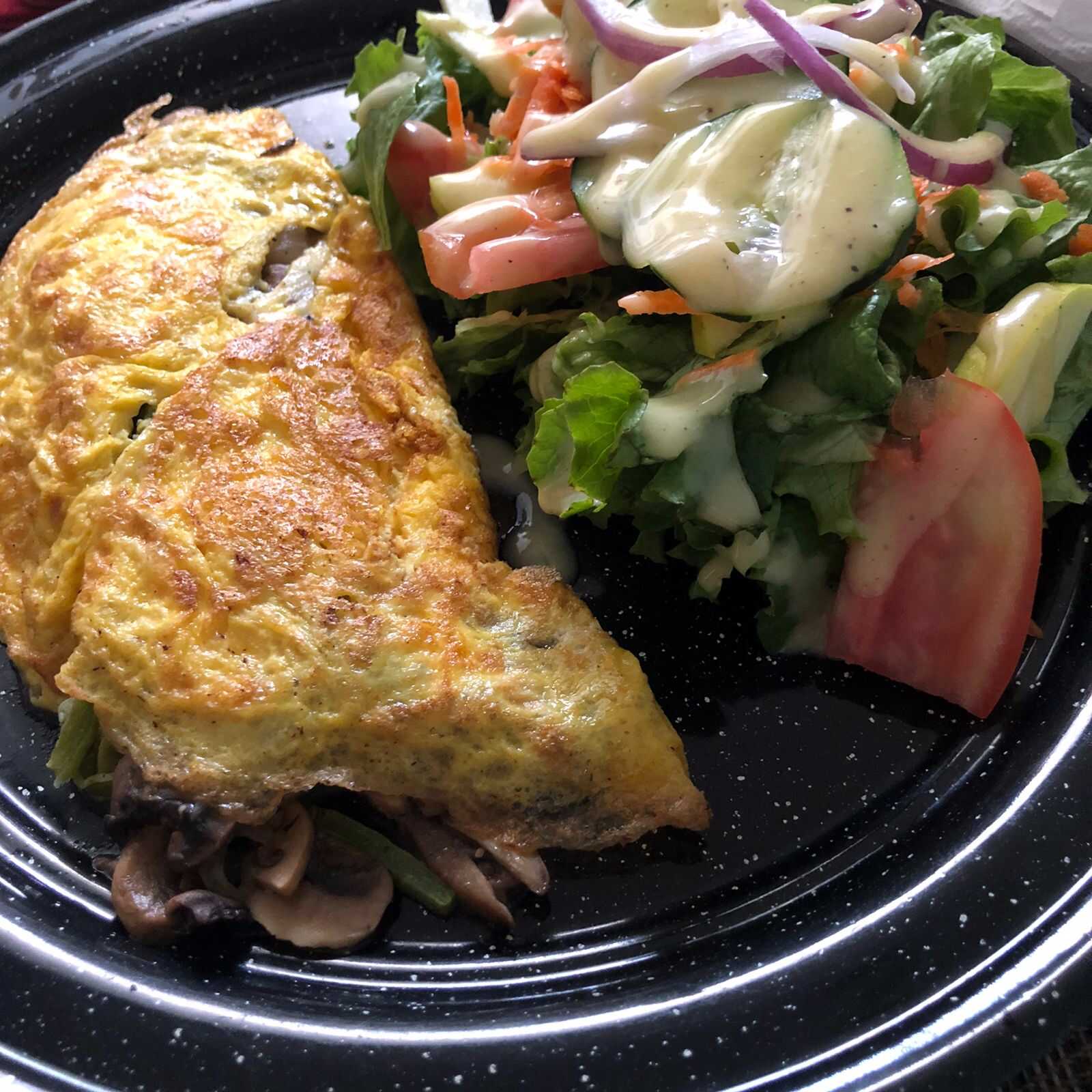PEPITA POLLO (Pollo, Champiñón, Queso y Aguacate)