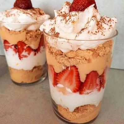Fresas Con Crema. Vaso 12 Oz