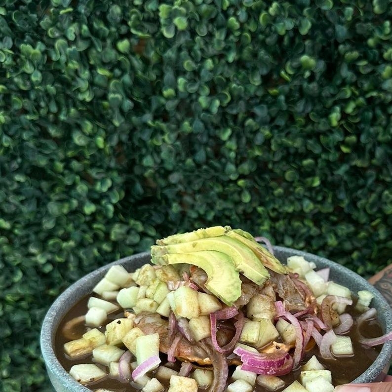 Tostada de Aguachile Negro