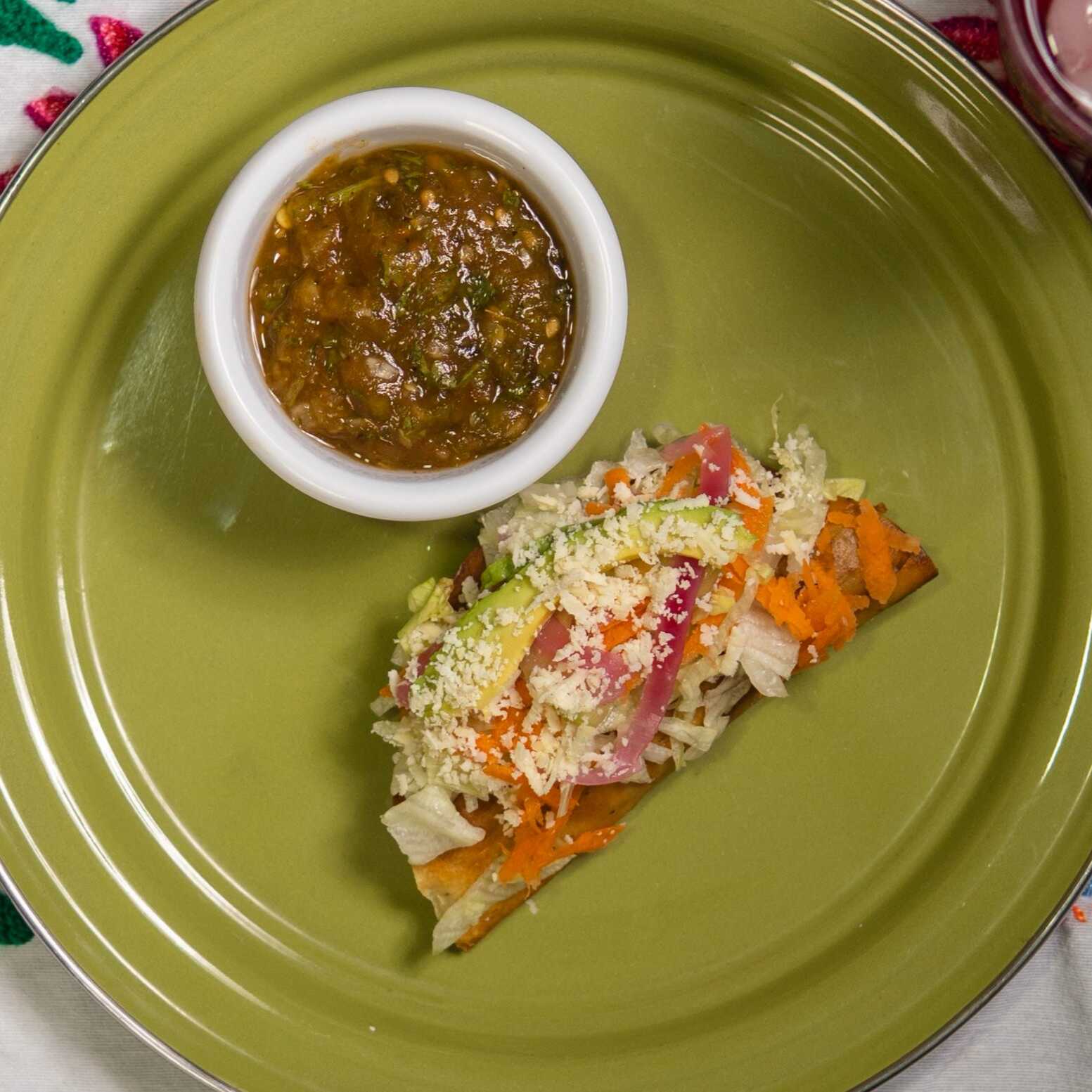 Orden 2 Tacos Dorados