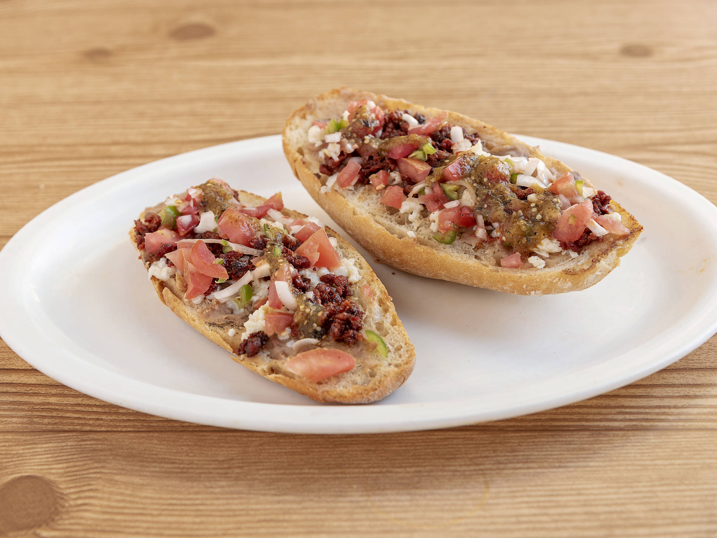 Molletes Salados