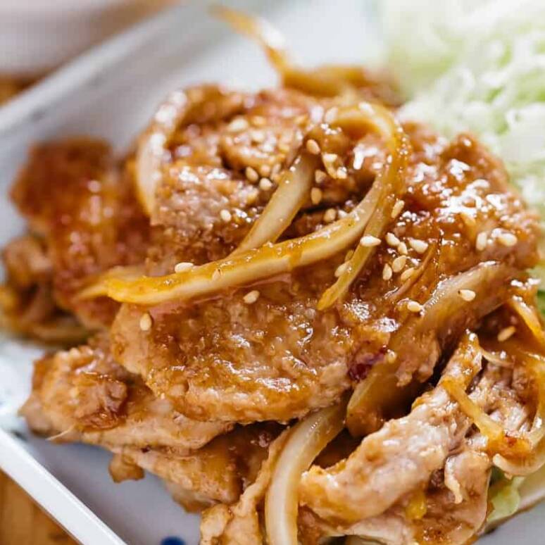 Saboroso carne com gengibre ótimo prato acompanha Gohan arroz japonês