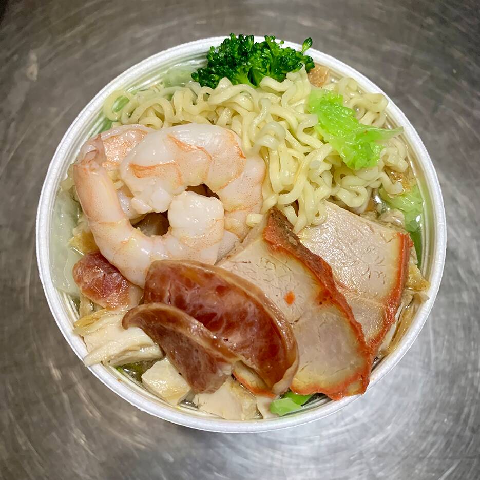Caldo noodle canton