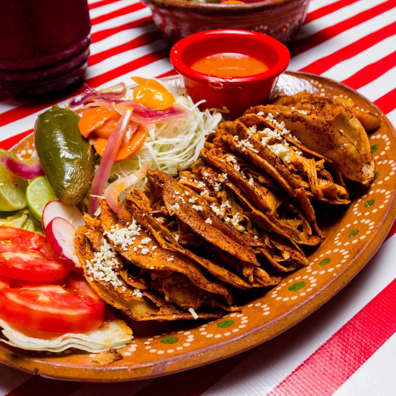 ORDEN DE 6 ENCHILADAS RELLENAS