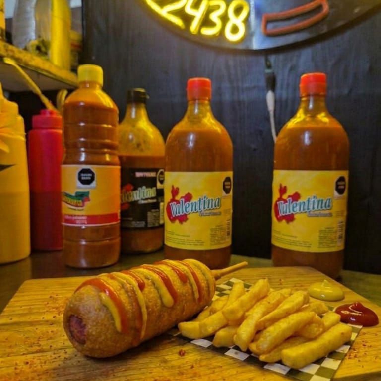 Banderilla de Salchicha con Queso y Papas