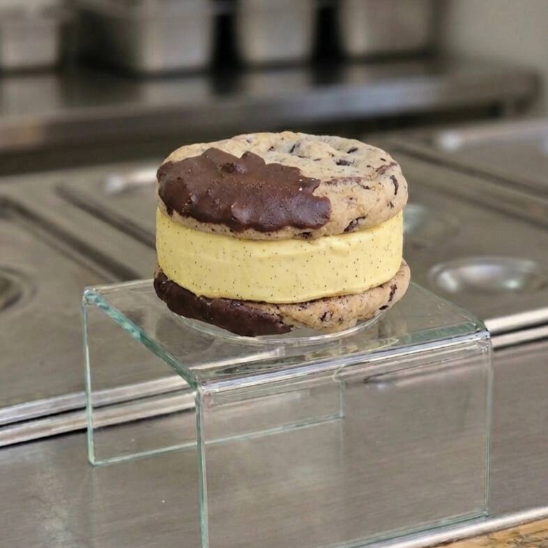 Sándwich helado vainilla