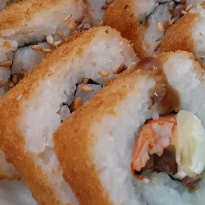 Maki Pollo, Camarón, Res o Surimi