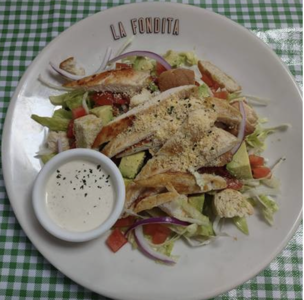 Ensalada de la casa con pollo