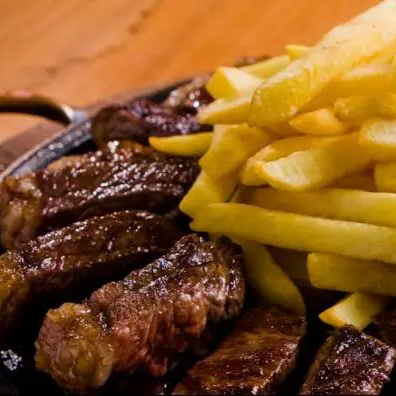 400 gr de picanha 400 gr de batata vinagrete e farofa