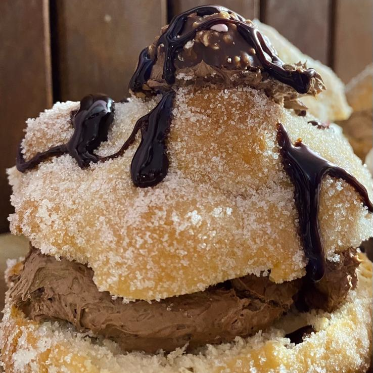 Pan de Muerto Relleno de Ferrero