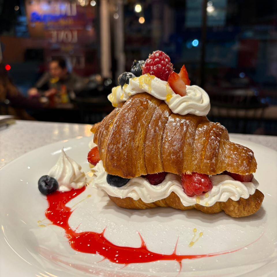 Croissant Dulce Frutos Rojos