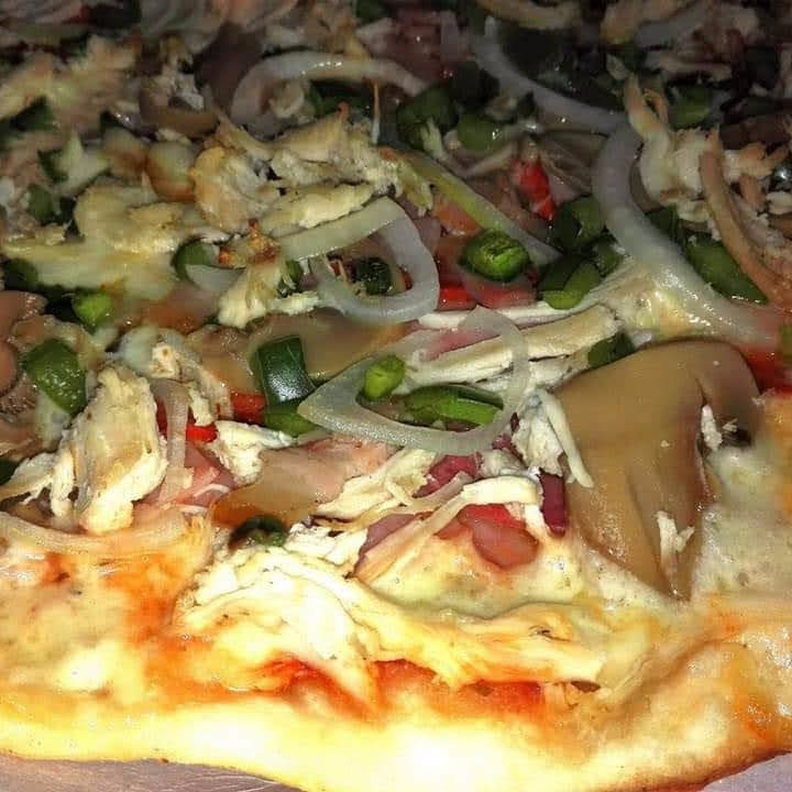 Pizza Personal #22 Dados Súper Especial