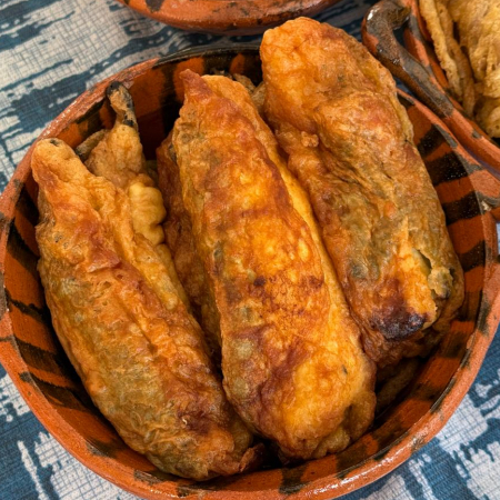 Taco de Chile Jalapeño Relleno de Queso