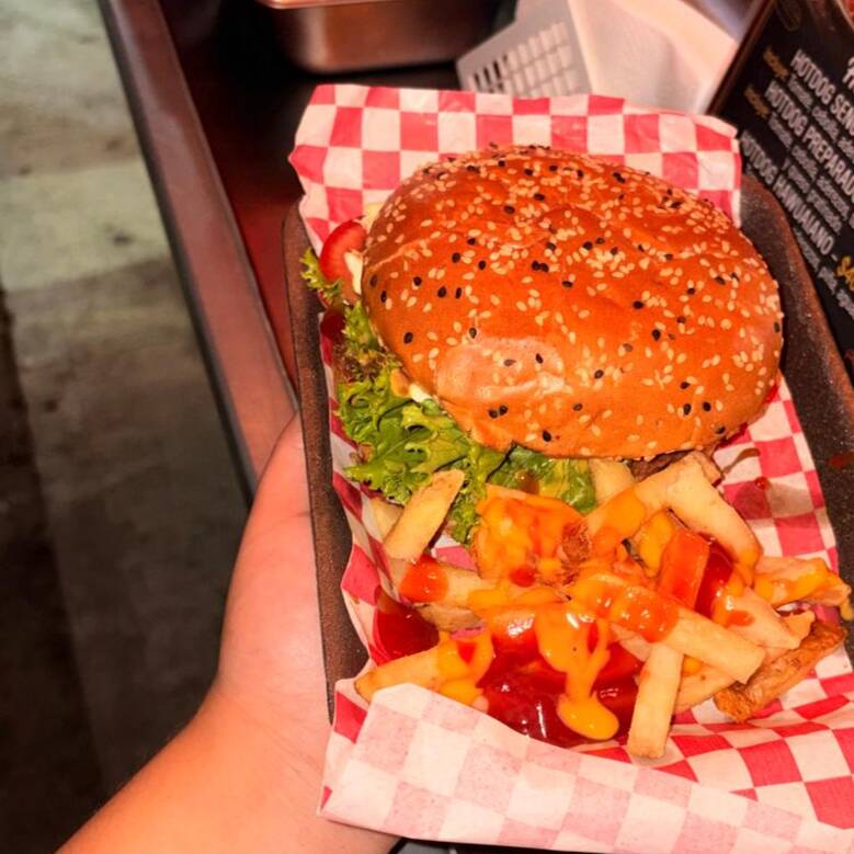 HAMBURGUESA + PAPAS A LA FRANSUA