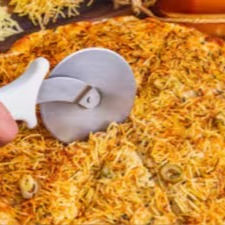 Frango, cream cheese, mussarela e alho poró