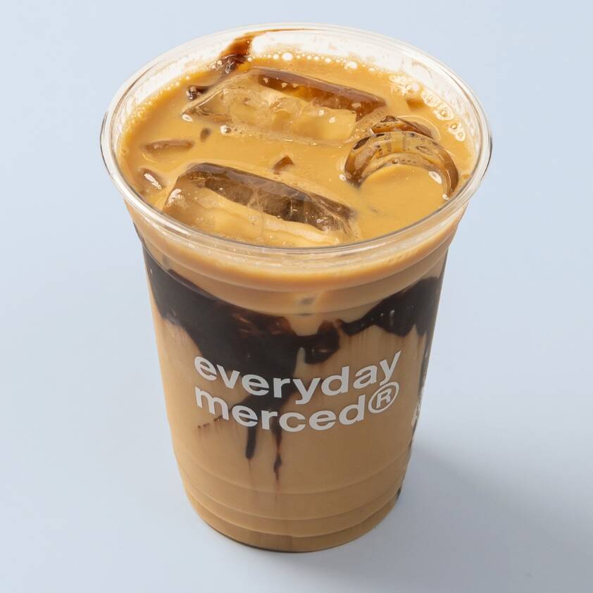 Latte Avellana Frío