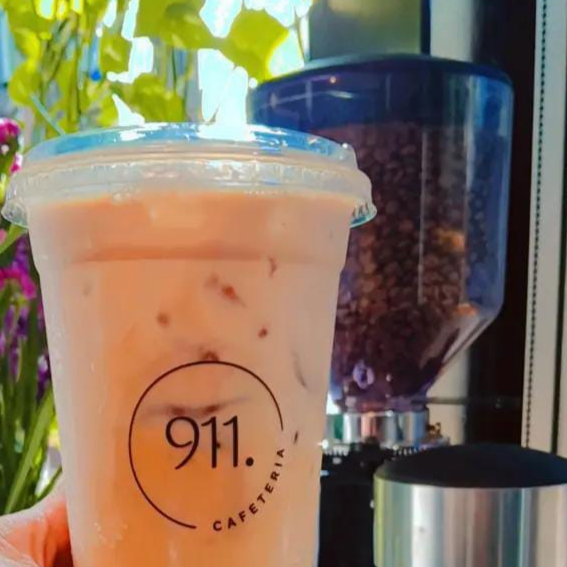 Latte Esencia Durazno en las Rocas (16 Onzas)