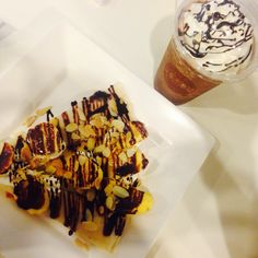 Crepa 2 Ingredientes y Frappe