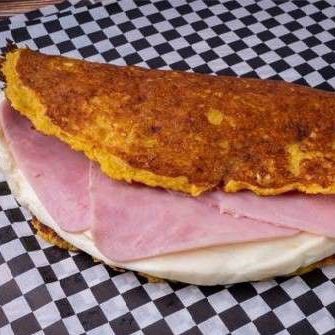 Cachapa de Jamón y Queso