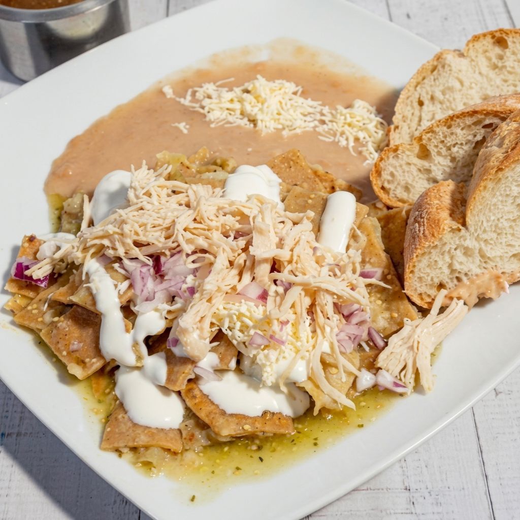 Chilaquiles con bistec