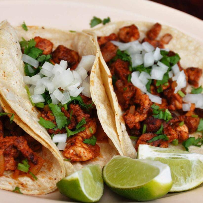 5 Tacos de Pastor + Agua 1 Lt