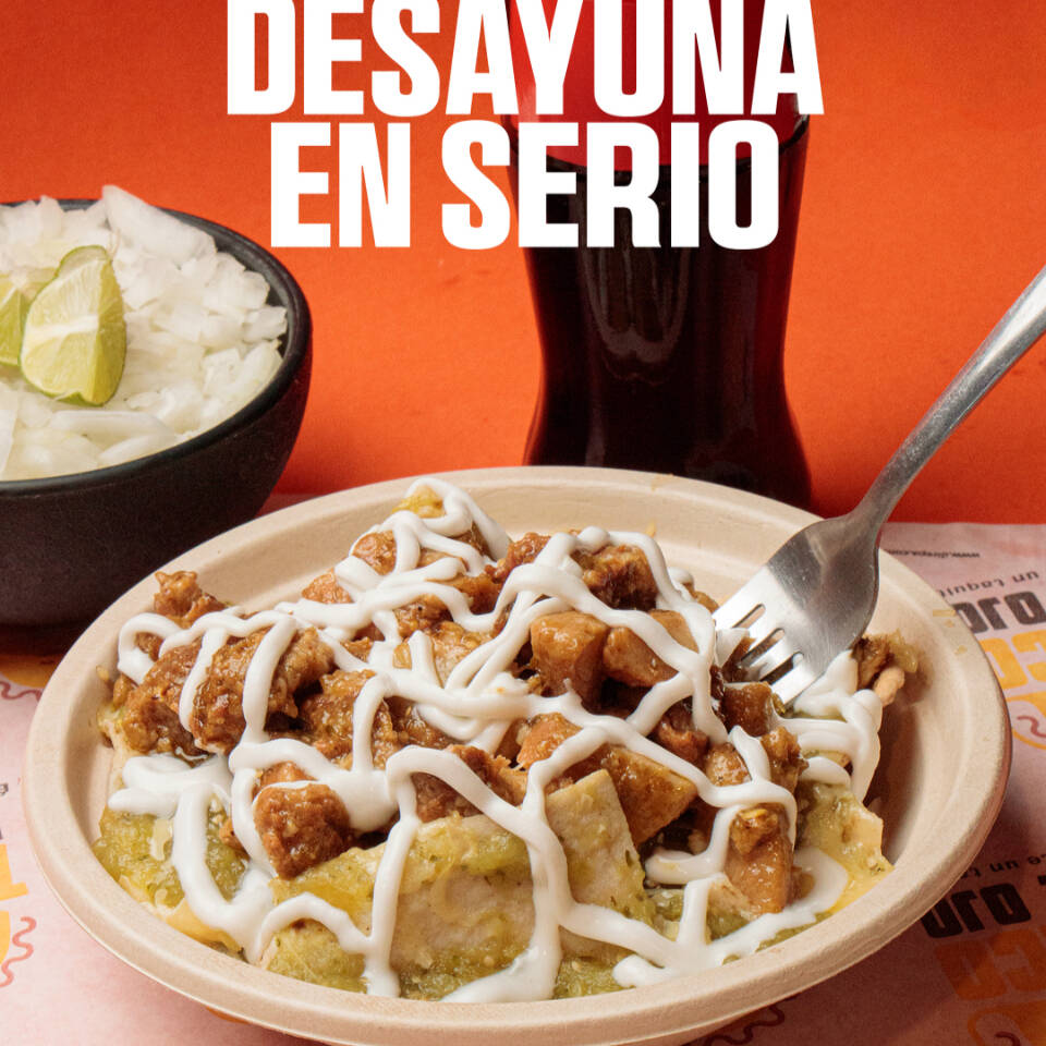 Chilaquiles y Refresco